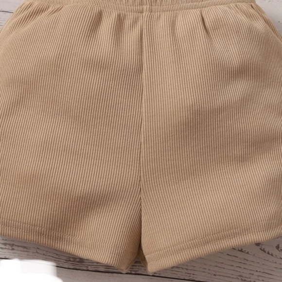 Beige and off white baby girl short set - Picture 3 of 4
